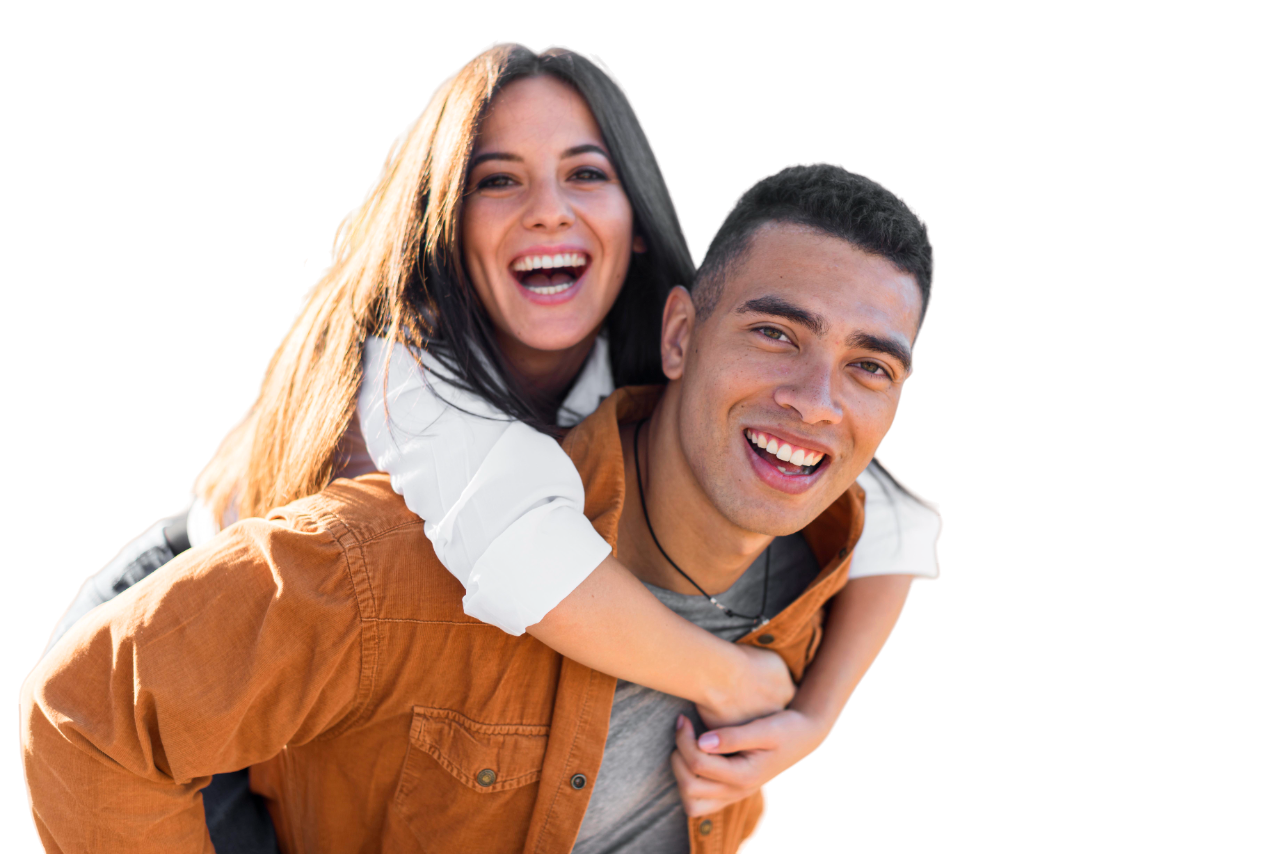 pareja-romantica-sonriente-pasar-tiempo-playa-Photoroom.png-Photoroom